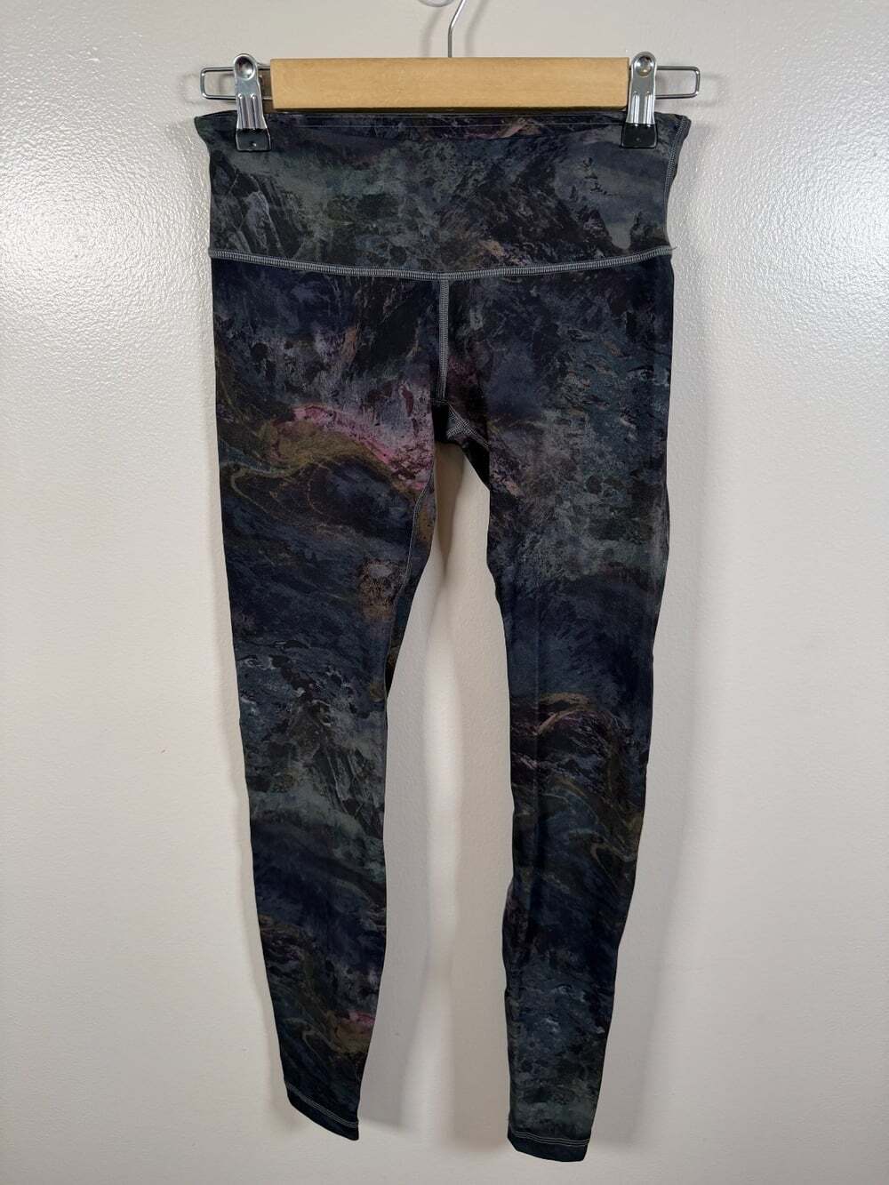 Lululemon Wunder Under Leggings Size 4 Radiant Multi Yoga Athletic Workout Gym